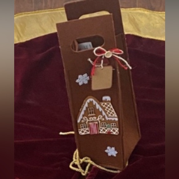 Elegant Burgundy velvet and Gold Tree Christmas Skirt and wine gift bag - Picture 4 of 6